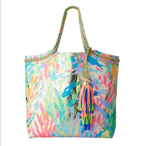 Lilly Pulitzer Handbags - Lilly Pulitzer Reversible Seaside Tote